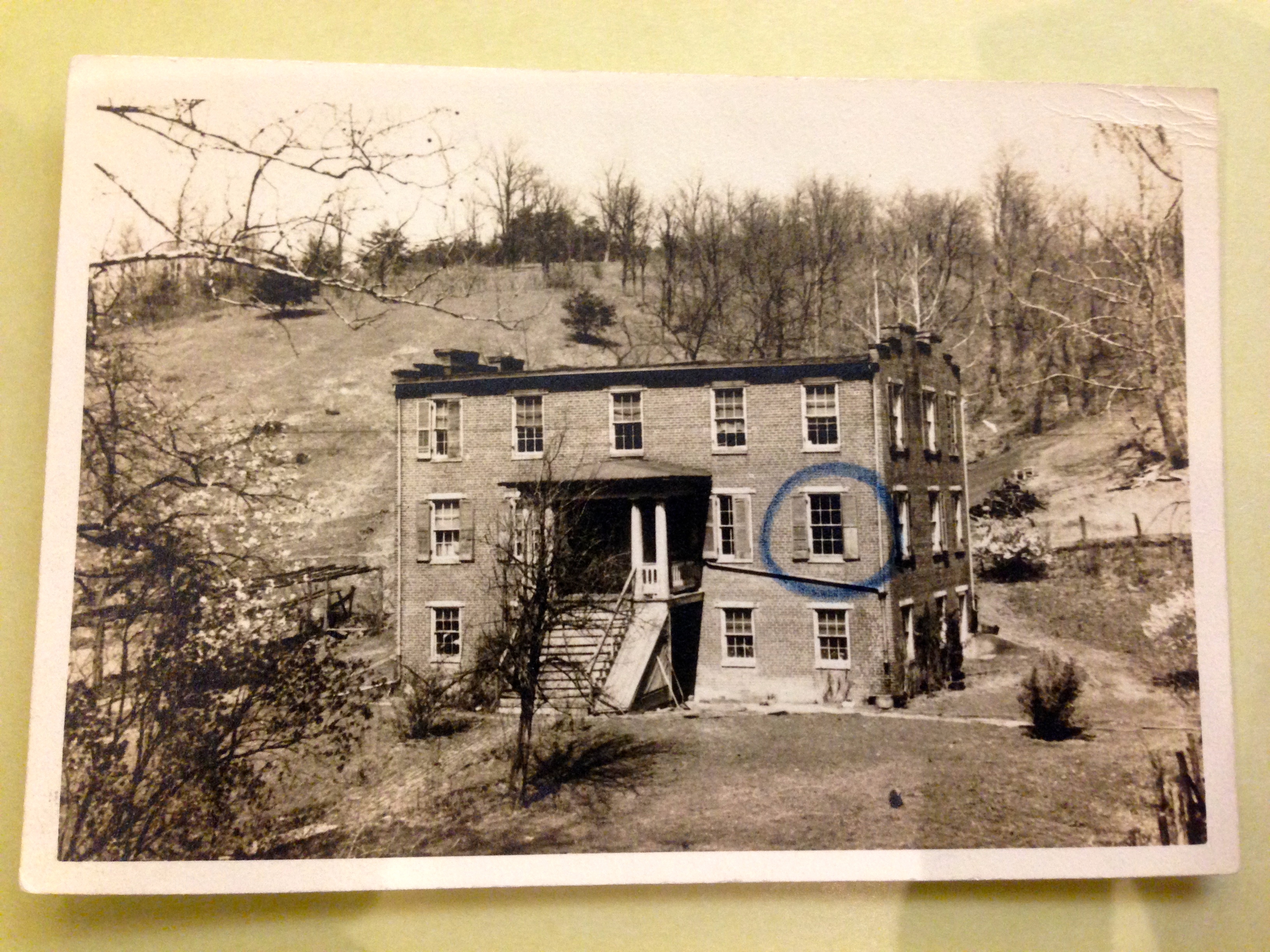 Cather's childhood home in Willow Shade, VA, n.d. (MSS 6494. Photograph by Emily Caldwell.)